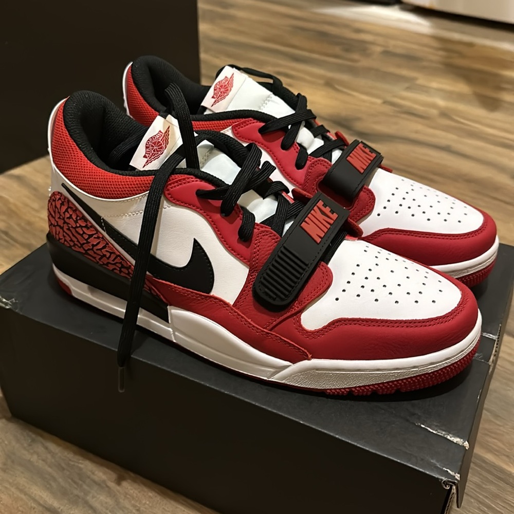 Air Jordan Legacy 313 Low Red Black White Brand New Size 10.5